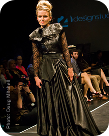 Photo: Doug Mitchell | Designer: Gamakache Black